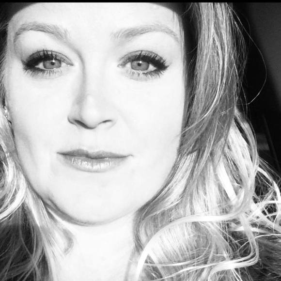 Meet your Posher, Amy - Picture 1 of 1